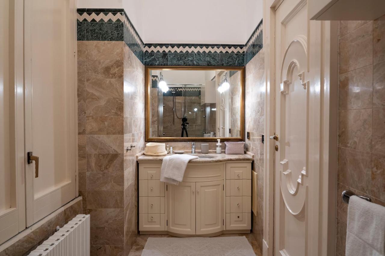Bella Domus Suites Салерно Экстерьер фото
